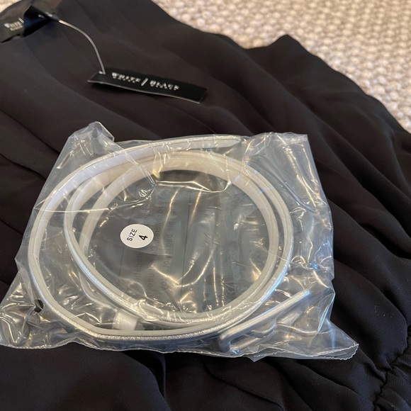 WHBM Pleated Black Maxi Dress Sz 4 NWT - Picture 8 of 9